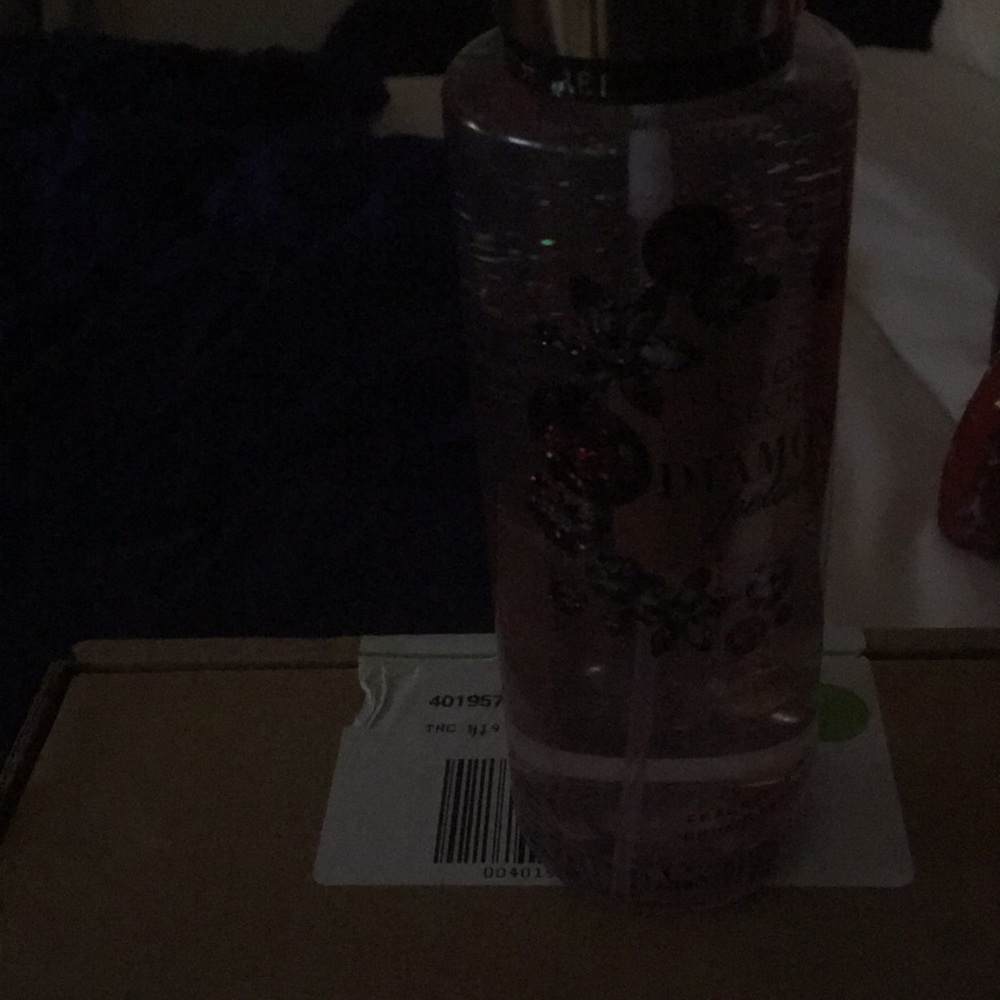 Victoria’s Secret Diamond petals